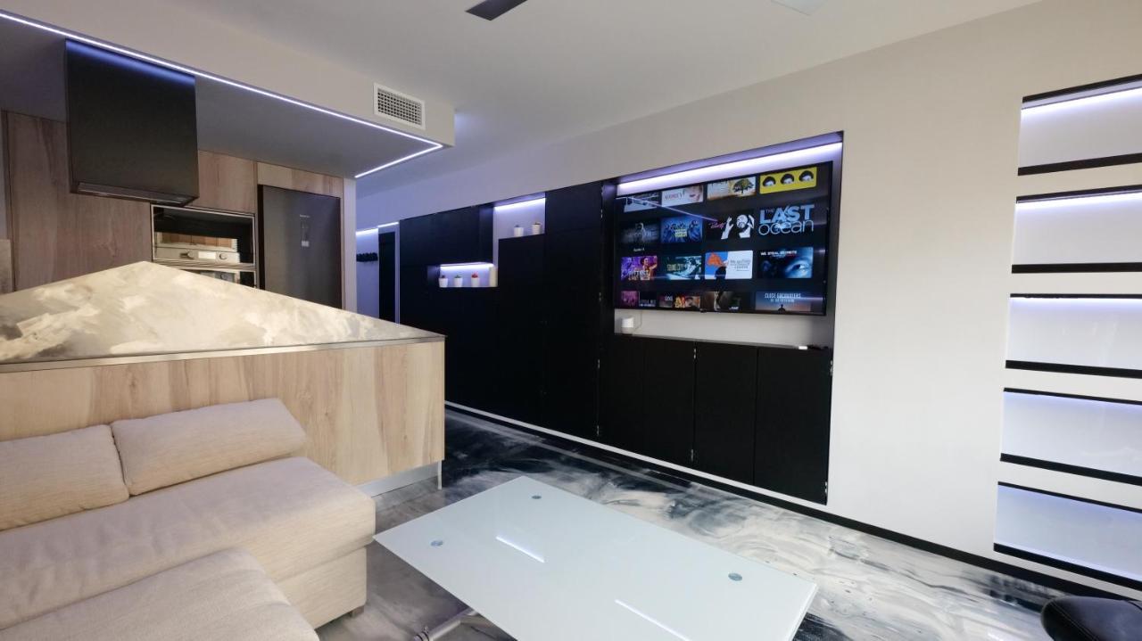 La Farola - Luxury Domotic Flat In Puerto Deportivo Apartment Marbella Luaran gambar