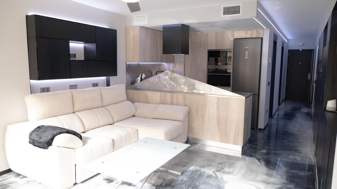 La Farola - Luxury Domotic Flat In Puerto Deportivo Apartment Marbella Luaran gambar