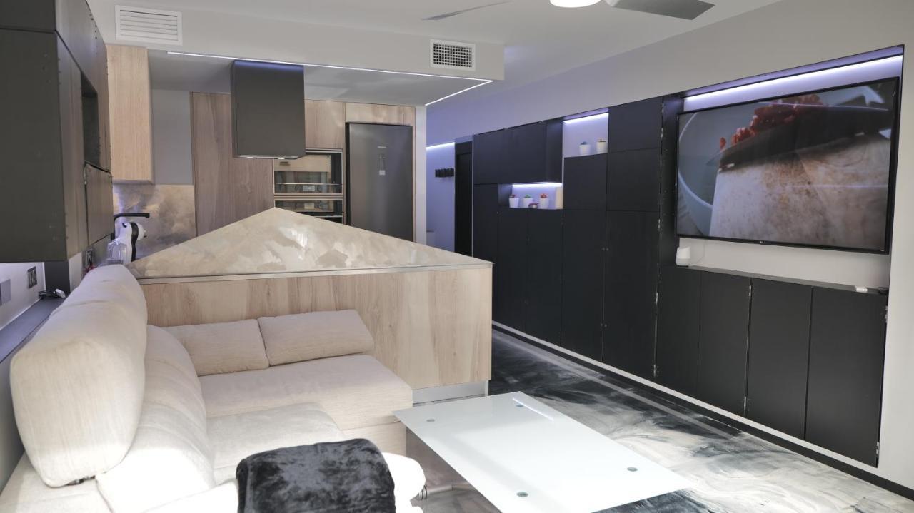 La Farola - Luxury Domotic Flat In Puerto Deportivo Apartment Marbella Luaran gambar
